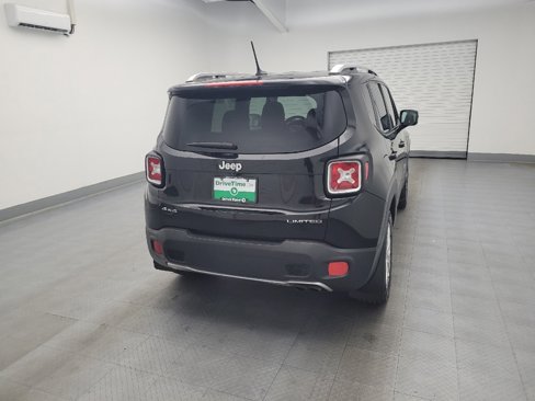 Used 2016 Jeep Renegade Limited image 7