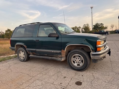 Used 1998 Chevrolet Tahoe 4WD 2-Door w/ Preferred Equipment Group 2 image 15