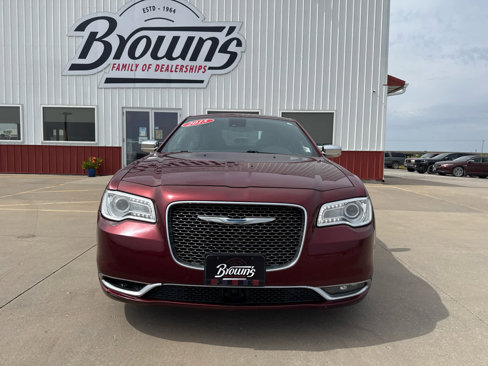Used 2015 Chrysler 300 C Platinum w/ Light Group image 2