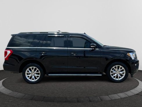 Used 2020 Ford Expedition XLT w/ Equipment Group 202A image 3