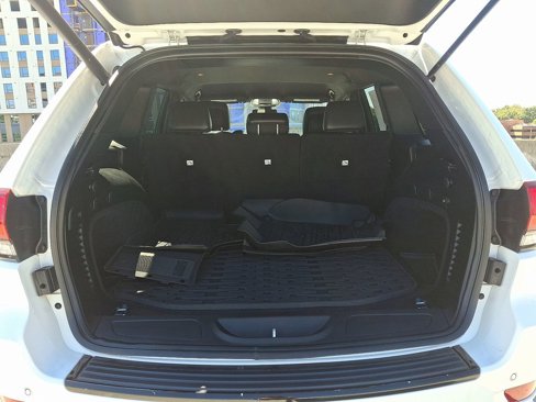 Used 2018 Jeep Grand Cherokee Altitude image 27