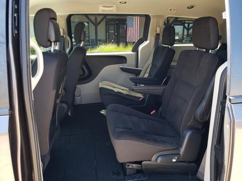 Used 2017 Dodge Grand Caravan SE w/ Power Window Group image 12