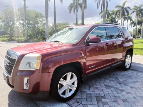 Used 2011 GMC Terrain SLT image 3