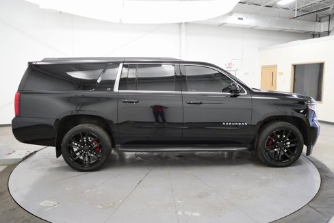 Used 2019 Chevrolet Suburban LT image 8