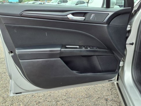 Used 2018 Ford Fusion S w/ Equipment Group 101A image 4