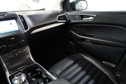 Used 2020 Ford Edge SEL image 13