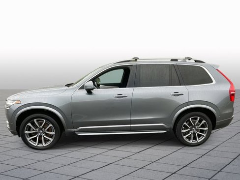 Used 2018 Volvo XC90 T6 Momentum w/ Convenience Package image 4