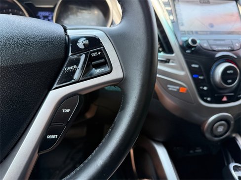 Used 2017 Hyundai Veloster Value Edition image 22