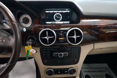 Used 2013 Mercedes-Benz GLK 350 4MATIC image 6