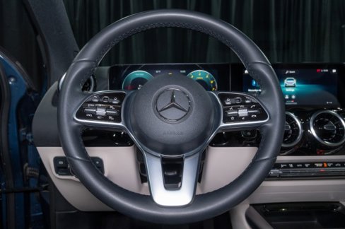 Certified 2022 Mercedes-Benz GLA 250 image 21