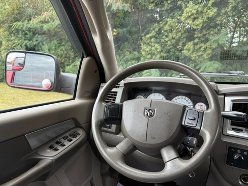 Used 2007 Dodge Ram 1500 Truck SLT image 19