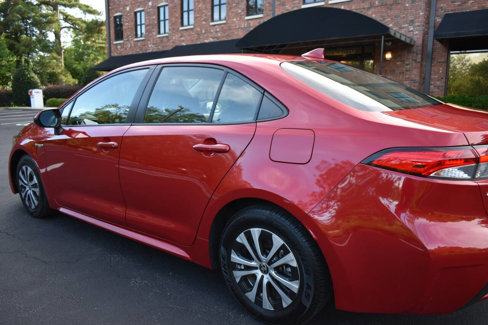 Used 2021 Toyota Corolla LE image 28