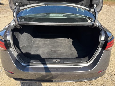 Used 2022 Nissan Sentra SV image 7