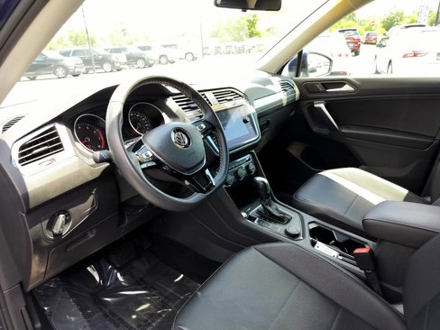 Used 2021 Volkswagen Tiguan SE R-Line image 13