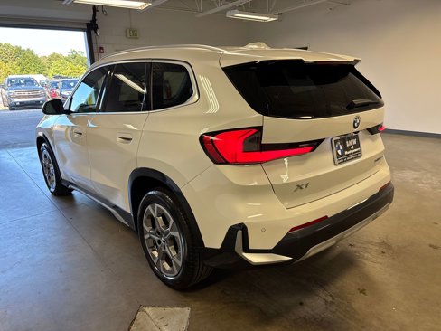 Used 2024 BMW X1 xDrive28i image 3