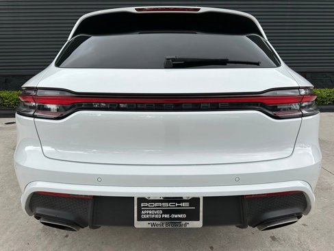 Used 2024 Porsche Macan image 11