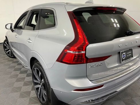 Certified 2023 Volvo XC60 T8 Ultimate w/ Climate Package image 35