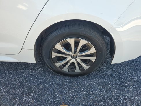 Used 2022 Toyota Corolla LE image 7