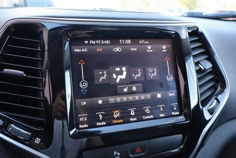 Used 2019 Jeep Cherokee Limited image 20