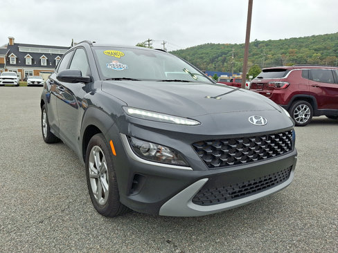 Used 2023 Hyundai Kona SEL image 2