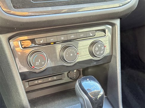 Certified 2022 Volkswagen Tiguan S image 19