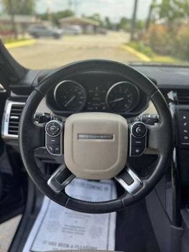 Used 2017 Land Rover Discovery SE image 15