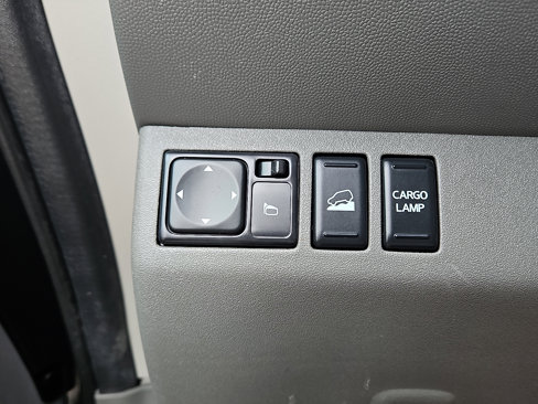 Used 2016 Nissan Frontier SV image 19