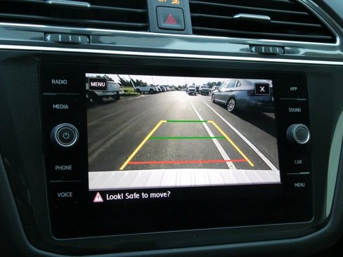 Used 2020 Volkswagen Tiguan SE image 7