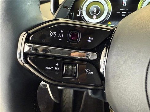 New 2025 Aston Martin V8 Vantage Coupe image 14