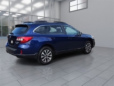 Used 2017 Subaru Outback 2.5i Limited image 8