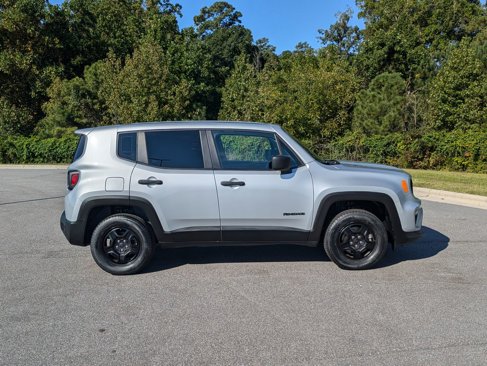 Used 2020 Jeep Renegade Sport image 4