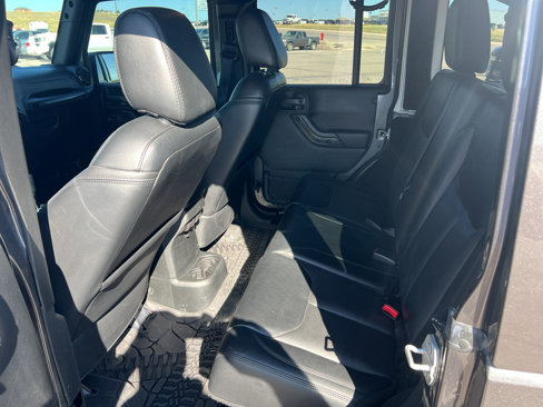 Used 2017 Jeep Wrangler Unlimited Sahara image 14