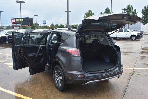 Used 2017 Toyota RAV4 XLE image 16