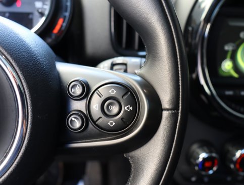 Used 2018 MINI Cooper Countryman w/ Premium Package image 19