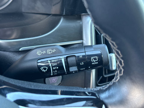 Used 2022 Kia Sorento S image 18