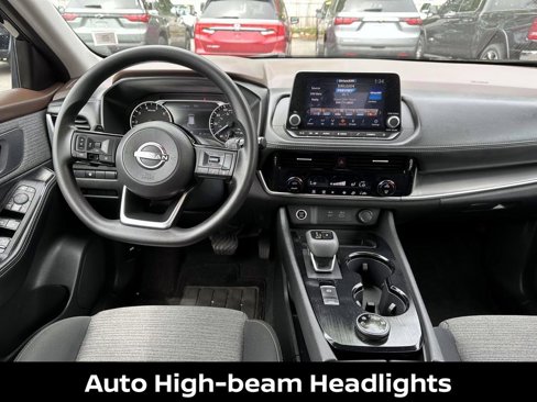 Certified 2022 Nissan Rogue SV image 16