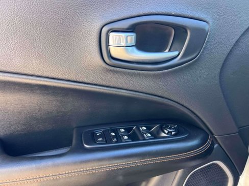 Certified 2021 Jeep Compass Limited image 15