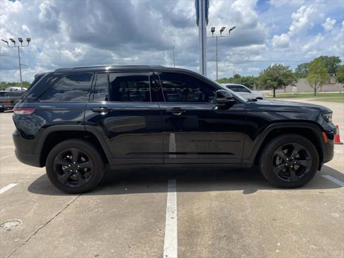 Used 2024 Jeep Grand Cherokee Altitude image 5
