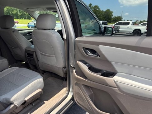 Used 2019 Chevrolet Traverse LT image 14