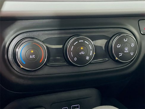 Certified 2025 Chevrolet Trax LS image 18