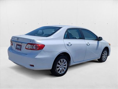 Used 2013 Toyota Corolla LE image 5
