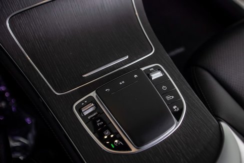 Used 2020 Mercedes-Benz GLC 300 4MATIC image 25