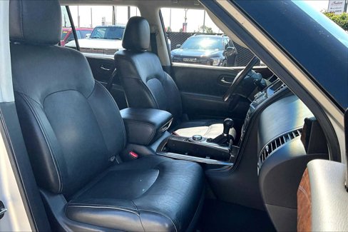 Used 2016 INFINITI QX80 Limited image 8
