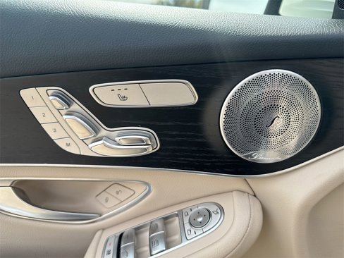 Used 2018 Mercedes-Benz GLC 300 4MATIC image 12