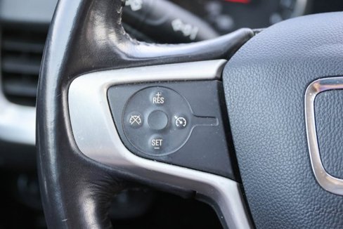 Used 2018 GMC Terrain Denali w/ Advanced Safety Package image 27