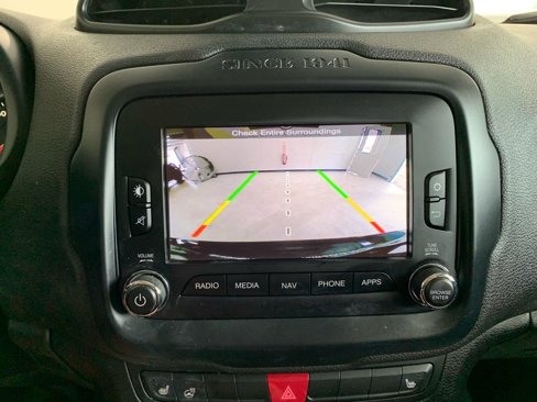 Used 2017 Jeep Renegade Limited image 40