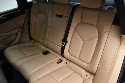Certified 2023 Porsche Macan image 44