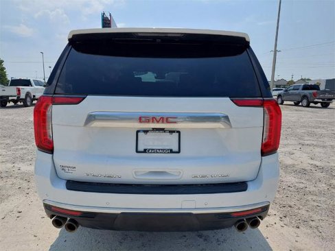 Used 2024 GMC Yukon Denali w/ Advanced Technology Package image 4