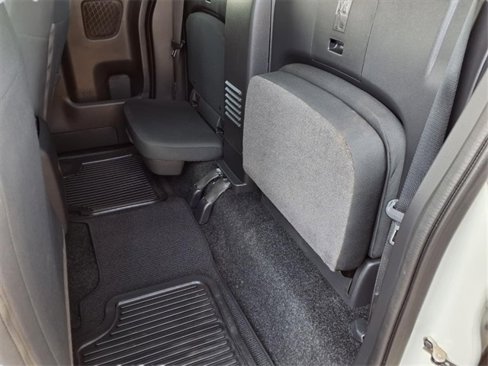 Used 2024 Nissan Frontier S w/ Technology Package image 31