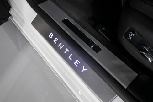 Used 2021 Bentley Flying Spur V8 image 37
